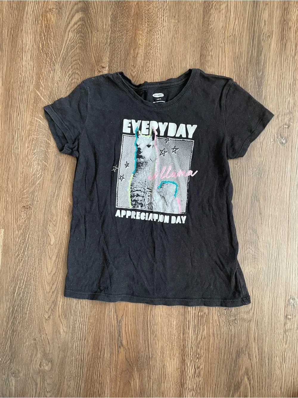 Black Old Navy cotton t-shirt with graphic of a llama Girls Size S 6/7